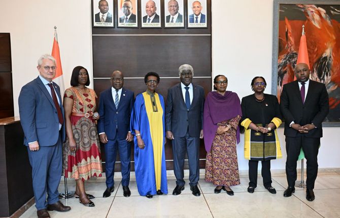 Prime Minister Beugré Mambé for his personal leadership in the 🇨🇮 HIV response and for the country's resolute response to the current funding crisis: commitment to increase domestic funding of HIV & public health. Prime Minister Beugré Mambé for his personal leadership in the 🇨🇮 HIV response and for the country's resolute response to the current funding crisis: commitment to increase domestic funding of HIV & public health.