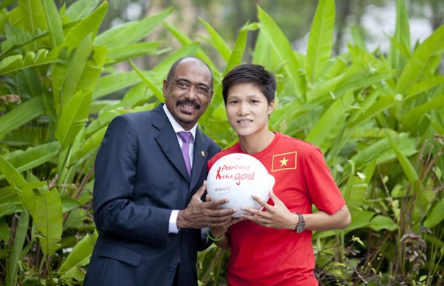 "The ultimate payoff will be ending the AIDS epidemic by 2030. It will be our greatest gift to the people of Viet Nam, to the world and to generations yet to come. It will be our lasting legacy," said Michel Sidibé, UNAIDS Executive Director.