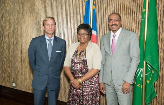 UNAIDS Executive Director Michel Sidibé and Dr Mark Dybul, Executive Director of the Global Fund to fight AIDS, Tuberculosis and Malaria held discussions with Madam Penehupifo Pohamba, First Lady of Namibia at the State House in Windhoek, Namibia, 03 Nove