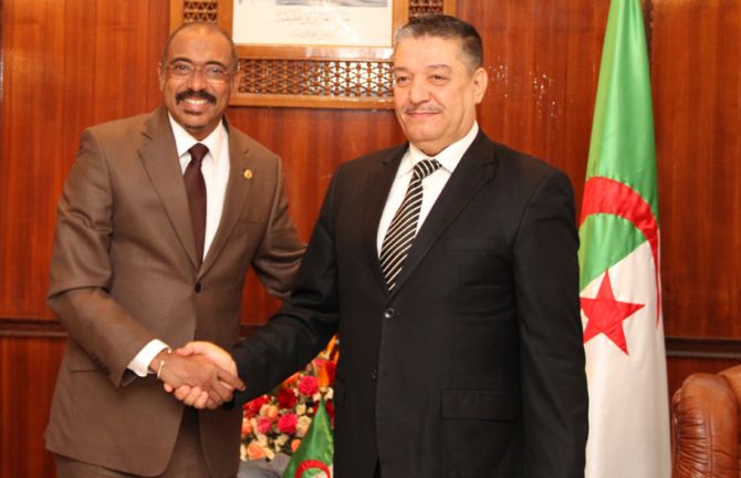 In a meeting with UNAIDS Executive Director Miche Sidibé, the Algerian Minister of Health, Abdelmalek Boudiaf, reaffirmed his commitment towards the creation of the Research Centre of Excellence on Health and AIDS in the country.