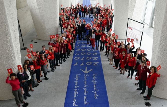 UNAIDS Deputy Executive Director Jan Beagle participated, together with the Director-General of the International Labour Organization (ILO), in World AIDS Day commemorations at the ILO headquarters in Geneva on 1 December to highlight the importance of fa