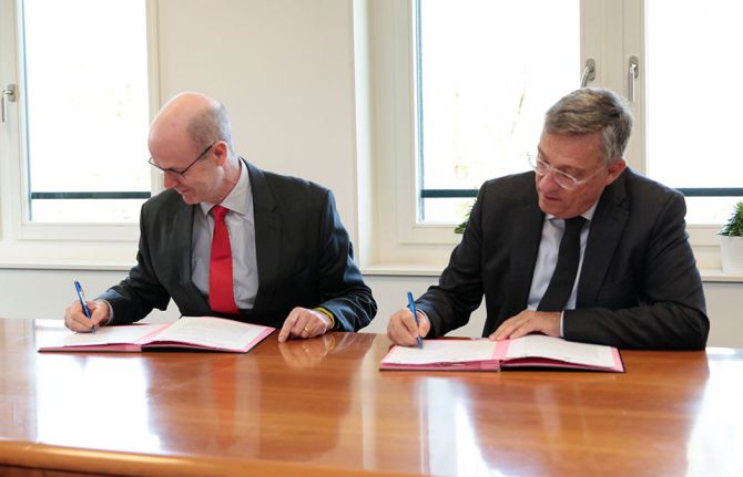 UNAIDS and the United Nations Volunteers Programme (UNV) have signed a memorandum of understanding to foster closer collaboration between the two organizations. Under the new memorandum of understanding, UNAIDS and UNV will work together to promote volunt