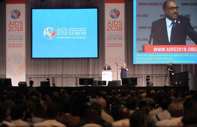 The 22nd International AIDS Conference opened on 23 July in Amsterdam, Netherlands. Under the theme “Breaking barriers, building bridges”, the conference will draw attention to the need of rights-based approaches to more effectively reach key populations.