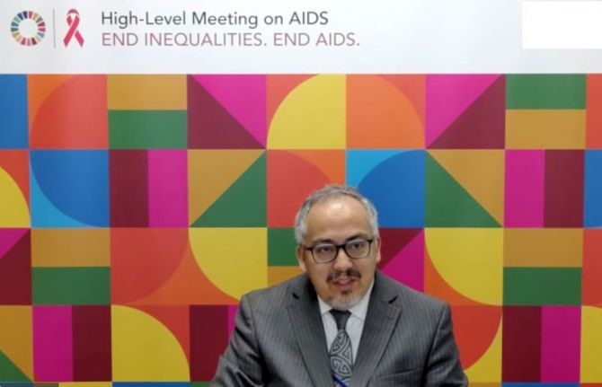 The Director of the UNAIDS New York Liaison Office, César Núñez, noted that in the response to both HIV and COVID-19, the role of communities is clear. “The response must include a key role for civil society at the table when frameworks are being put toge