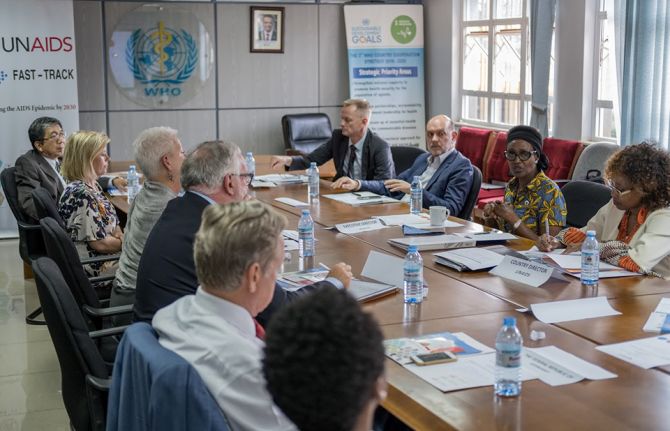 The Donor community emphasized the importance of combining efforts with @UN towards a sustainable, human centered #HIV response during their meeting with @Winnie_Byanyima @IrlEmbUganda @USAmbUganda @DKinUganda @UKinUganda @UNAIDS @KarusaKiragu @BelgiumInU