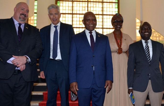 Ambassador Dr. John N. Nkengasong, U.S. Global AIDS Coordinator and Special Representative for Global Health Diplomacy, visited Maputo June 14-16. Ambassador Nkengasong was accompanied by UNAIDS Executive Director Winnie Byanyima, who leads the United Nat