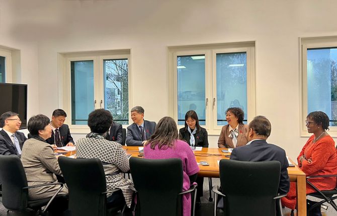 A consultation meeting was convened on the sidelines of UNAIDS 53rd Programme Coordination Board meeting to vision a new direction of UNAIDS-China collaboration in HIV response to achieve the shared goal of ending AIDS by 2030.