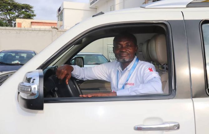 In 1999, when he started working for UNAIDS, Samuel Larkai committed himself to using his driving experience to contribute to ending AIDS by 2030.