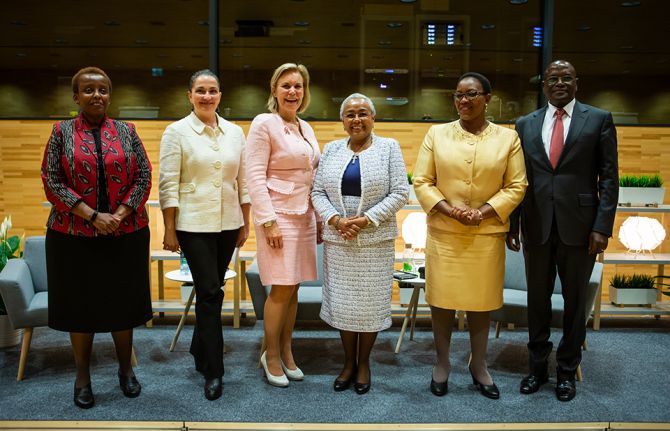 The First Lady of Kenya, Margaret Kenyatta, visited UNAIDS headquarters in Geneva, Switzerland, on 21 May to talk about her Beyond Zero initiative to improve maternal and child health and to reduce the impact of HIV in the country. During her visit, Ms Ke