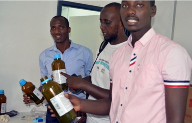 The team from Burundi handle methadone at the Reach Out Center Trust Medical Assisted Treatment (MAT) clinic in Mombasa, Kenya. Credit: WHO